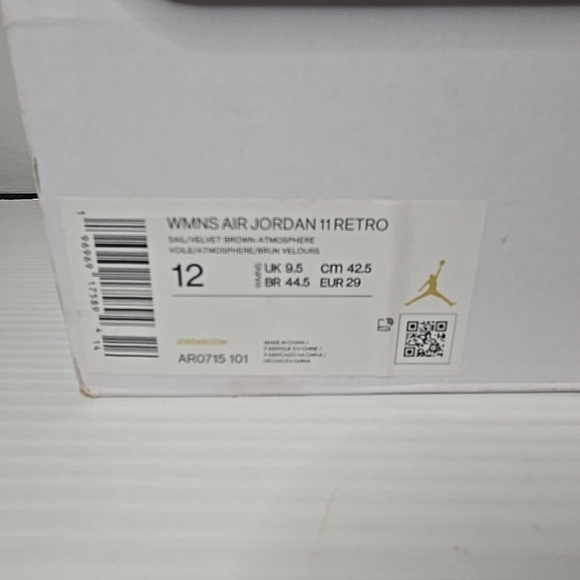 Womens 12 Air Jordan 11 Mid Neapolitan AR0715-101 - Picture 13 of 13